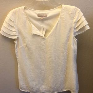 Banana republic white/cream colored top, size 6